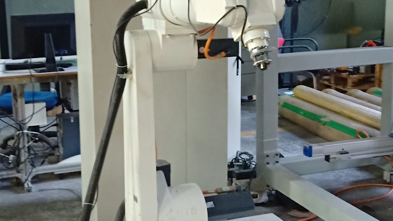 揭秘六轴工业机器人：价格构成与选购要点